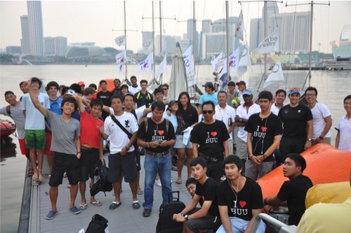 teams gathered at pre-event briefing in city centre on 19 Sep[1] © SMU/Singapore Sailing